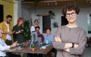 Digital leadership exhibited by a woman